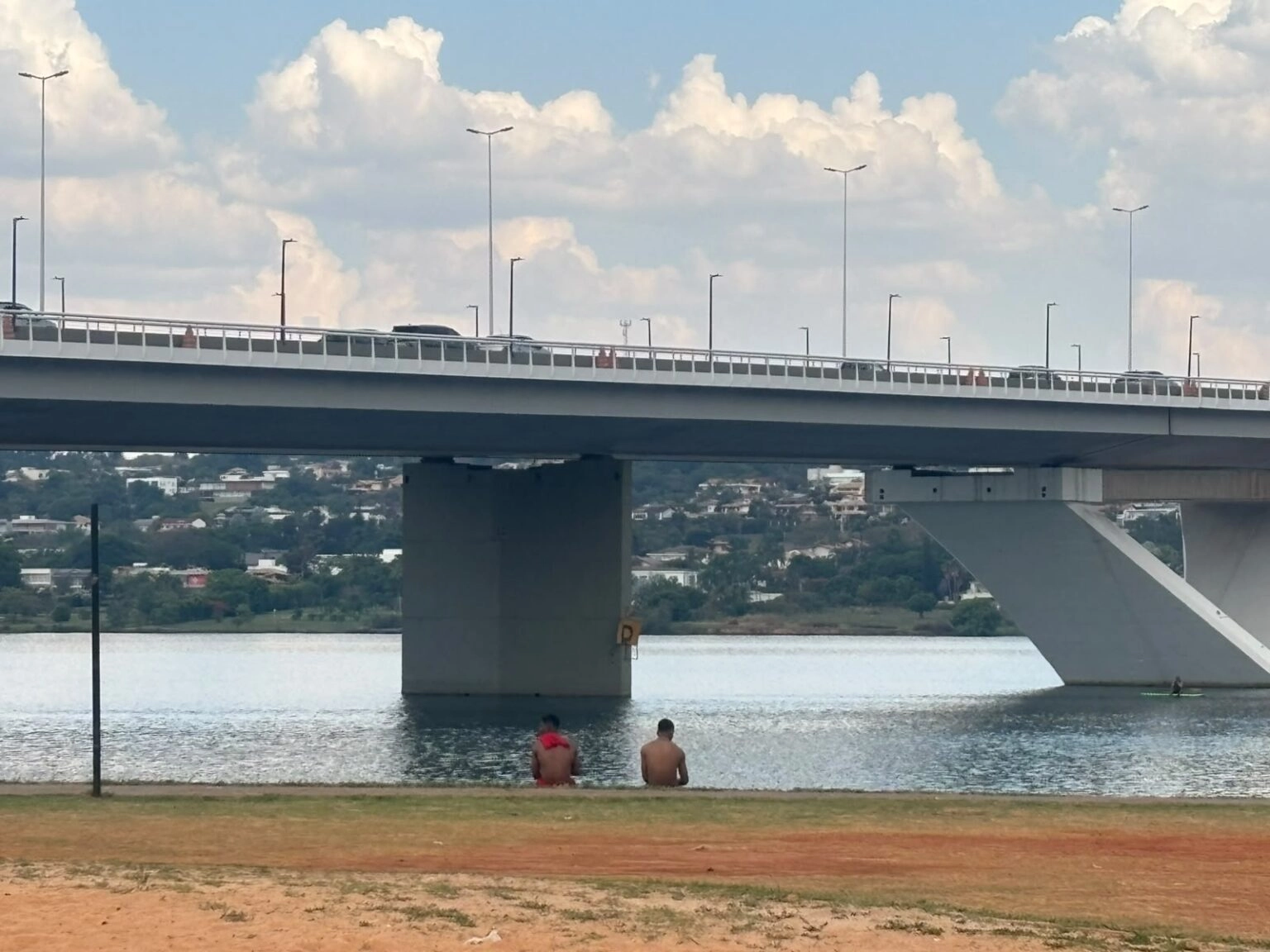 LAGO PARANOÁ: Falta de placas com avisos gera pedidos após morte de jovem perto da Ponte JK