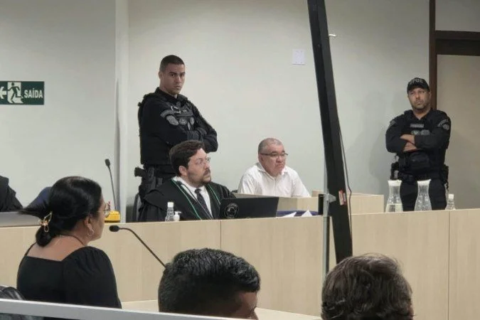 "TIO ADRIANO", DE SAMAMBAIA: Homem condenado a 25 anos por assassinato em briga de vizinhos