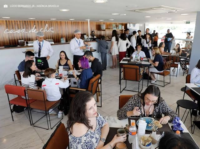 PRAÇA DOS 3 PODERES: Alunos do SeNaC-DF assumem cozinha da 'Casa de Chá' com cardápios exclusivos