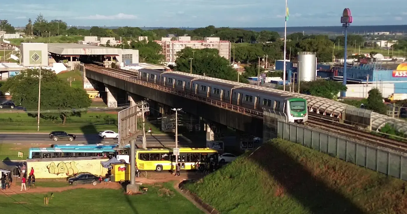 ESTAÇÃO PARADA HÁ MAIS DE 10 ANOS: GDF abre licitação para concluir obra, finalmente