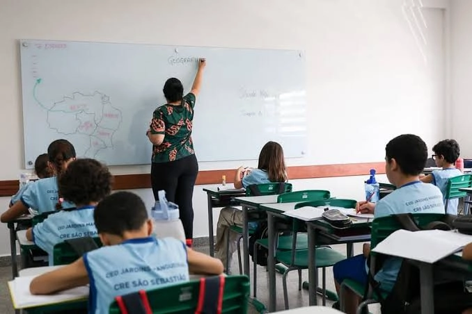 CONCURSOS PÚBLICOS: GDF reforçou saúde e educação com nomeações e obras durante o período eleitoral