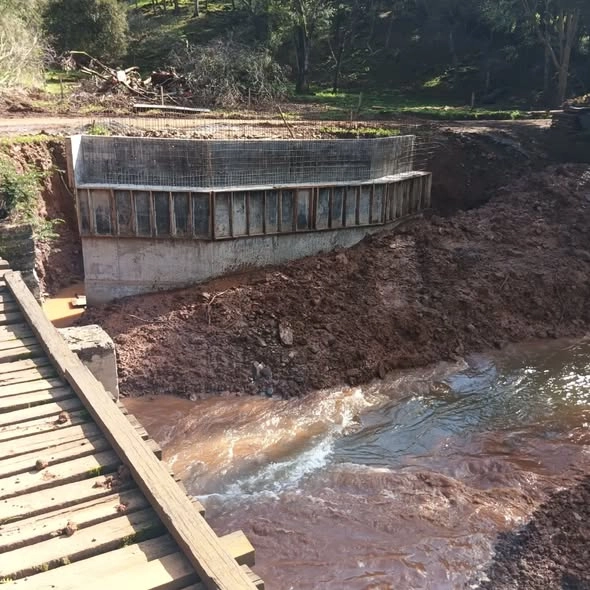 Infraestrutura e Segurança: Obras em Linha São Luiz preparam base para receber ponte nova
