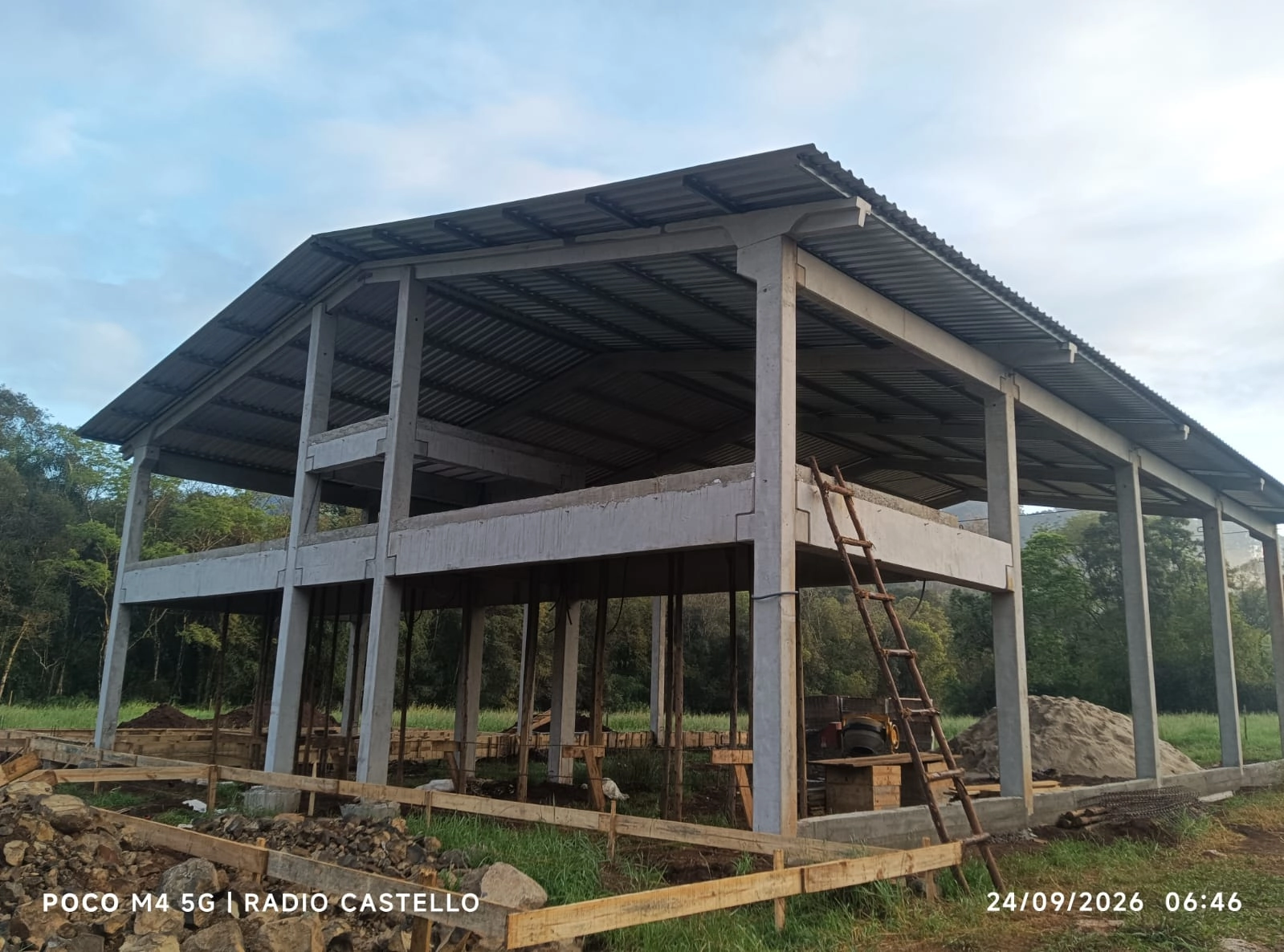 CENTRO MULTIUSO DE SÃO LUIZ AVANÇA COM PARTE DA COBERTURA CONCLUÍDA