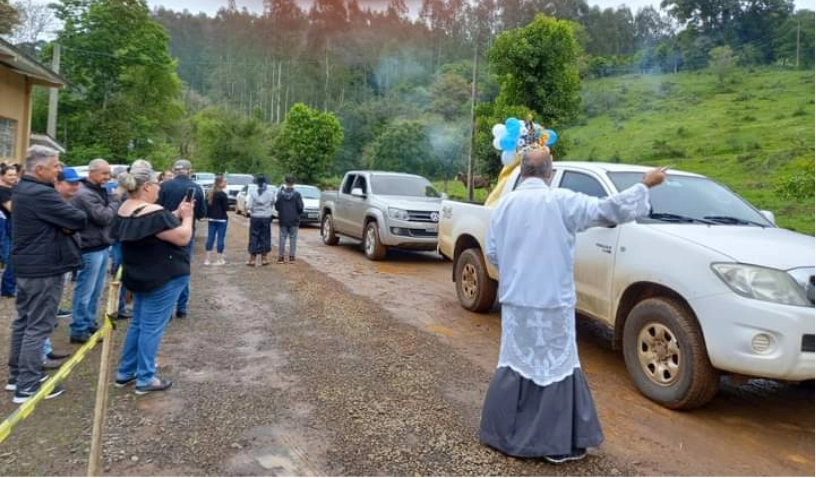 Momento de Fé: Missa da Padroeira Nossa Senhora Apareceida , Acontece Hoje (12) na Comunidade de Linha Divisa
