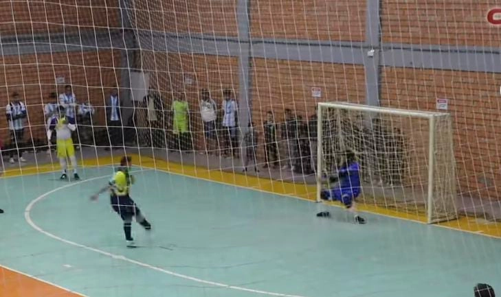 Semifinais eletrizantes marcam a rodada de sábado no Municipal de Futsal