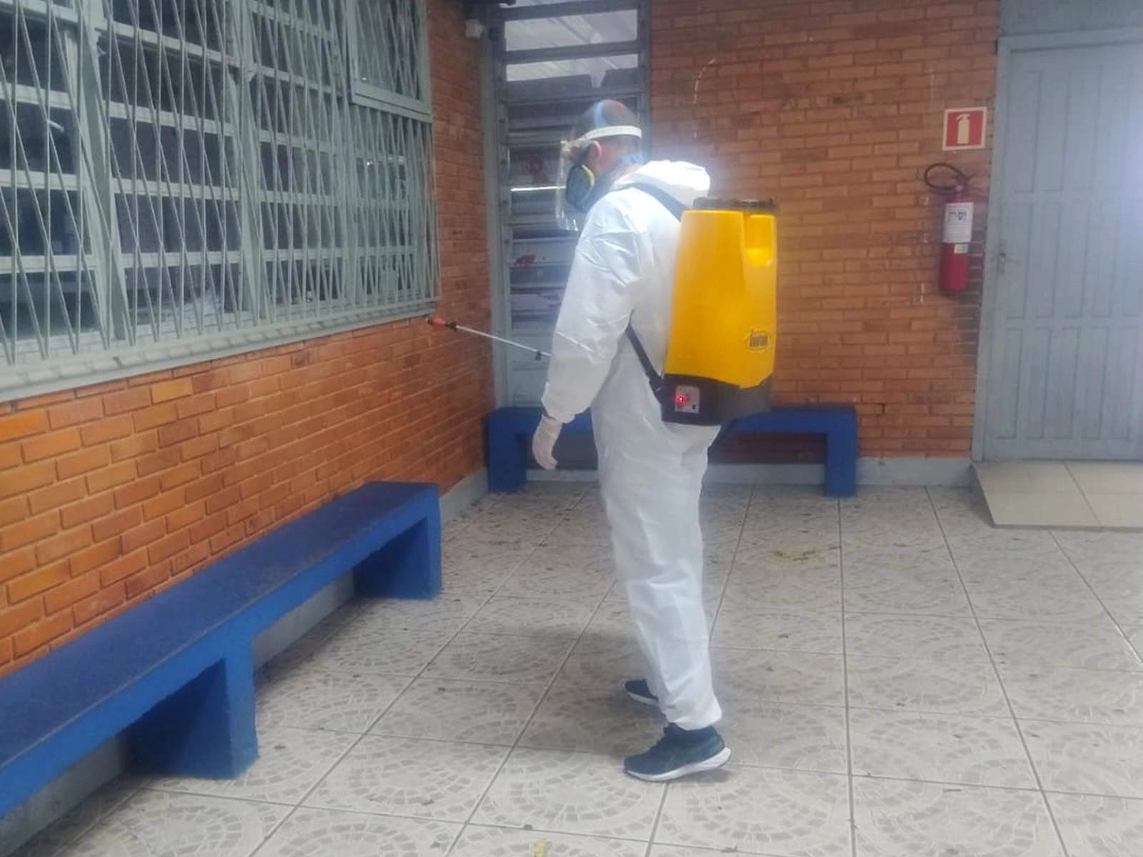 VIGILÂNCIA AMBIENTAL REALIZA AÇÃO DE PREVENÇÃO AO AEDES AEGYPTI NAS ESCOLAS DE SOLEDADE