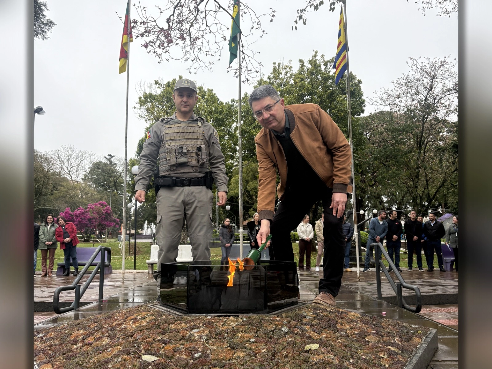 SOLEDADE INICIA SEMANA DA PÁTRIA COM ACENDIMENTO DO FOGO SIMBÓLICO