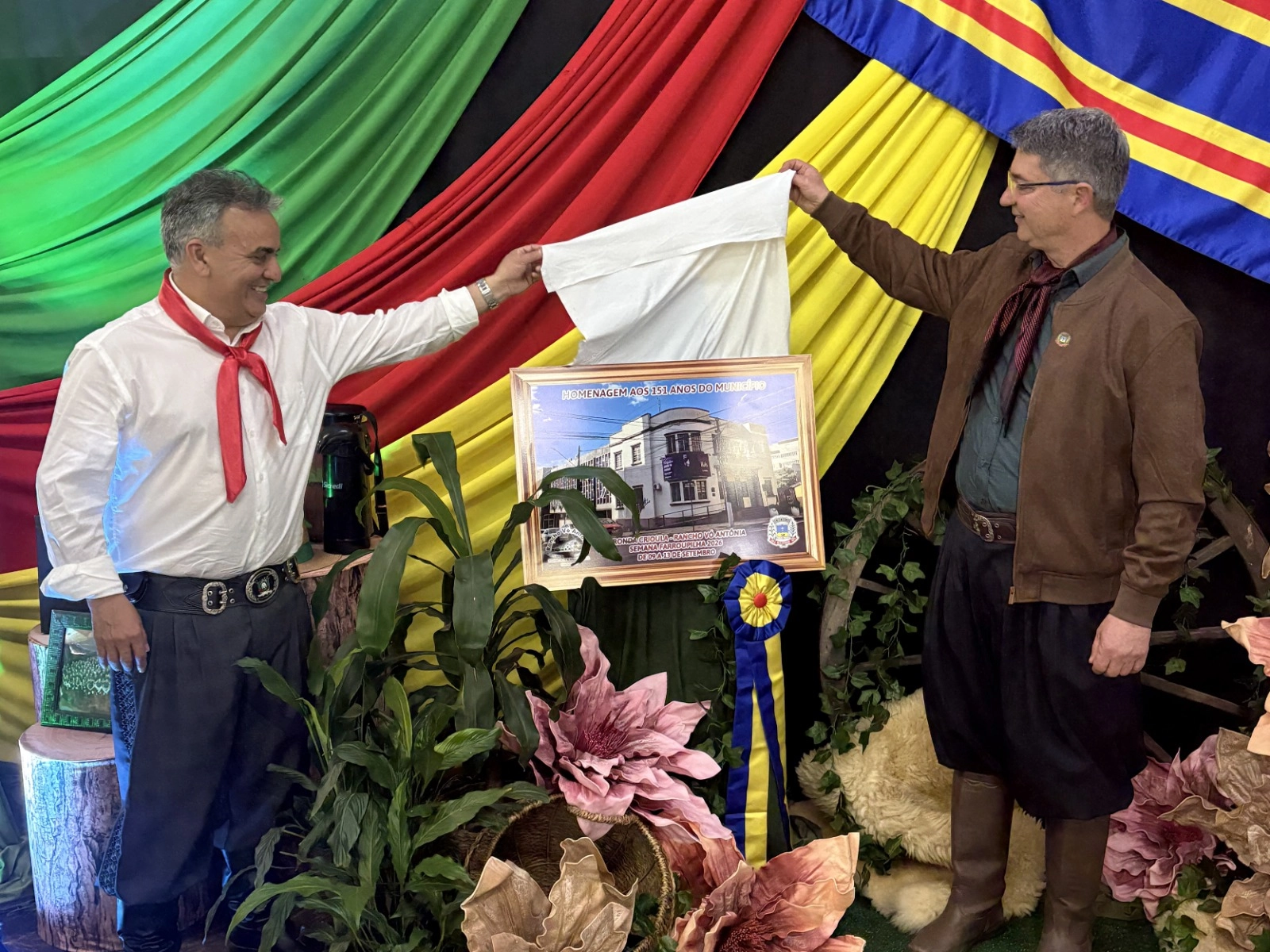 CENTRO ADMINISTRATIVO MUNICIPAL DE SOLEDADE É HOMENAGEADO PELO RANCHO VÓ ANTÔNIA