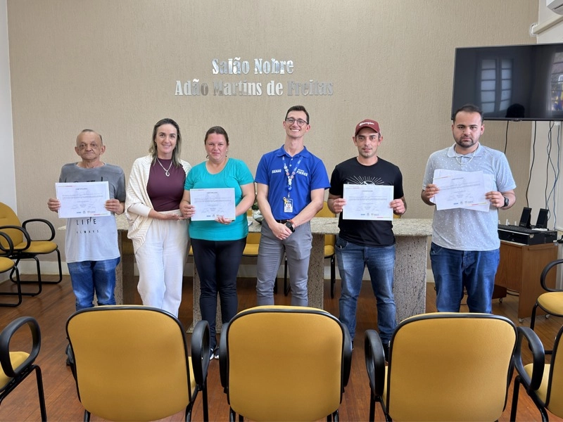CURSO DE TÉCNICAS DE MANUTENÇÃO EM MECÂNICA INDUSTRIAL FORMA 12 PARTICIPANTES EM SOLEDADE