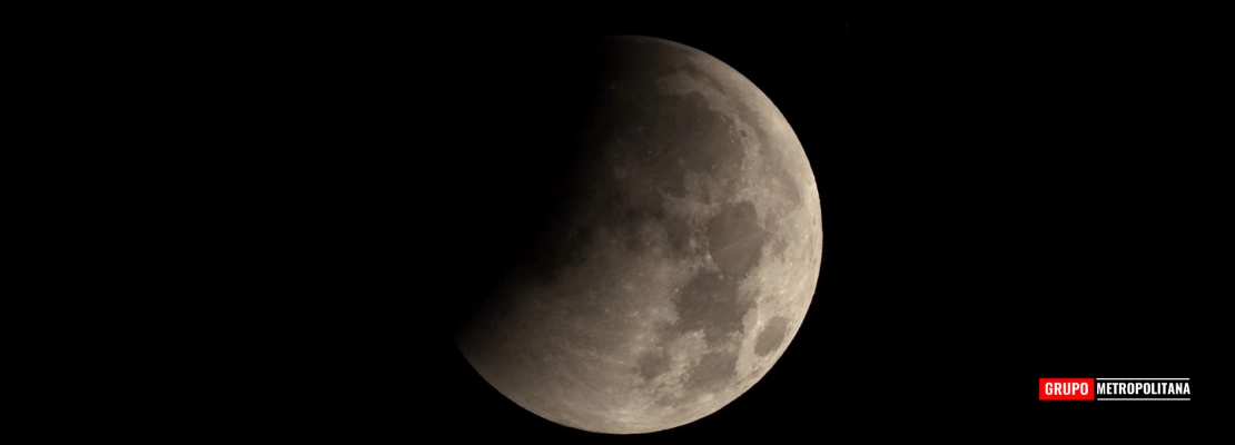 MORADOR DE PIRACICABA REGISTRA ECLIPSE LUNAR DURANTE A MADRUGADA DESTA SEXTA-FEIRA