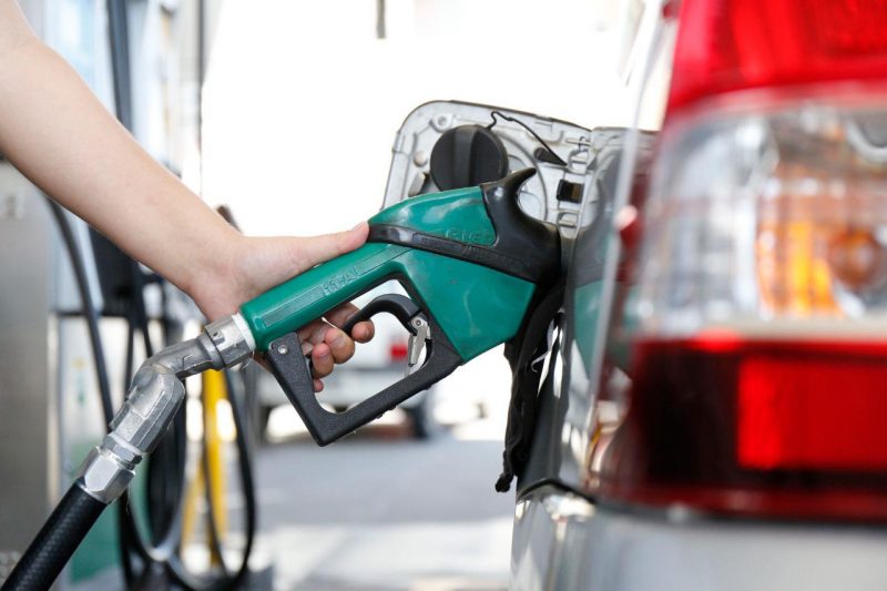 Petrobras anuncia 6º reajuste no ano, alta de 8,8% na gasolina e 5,5% no diesel
