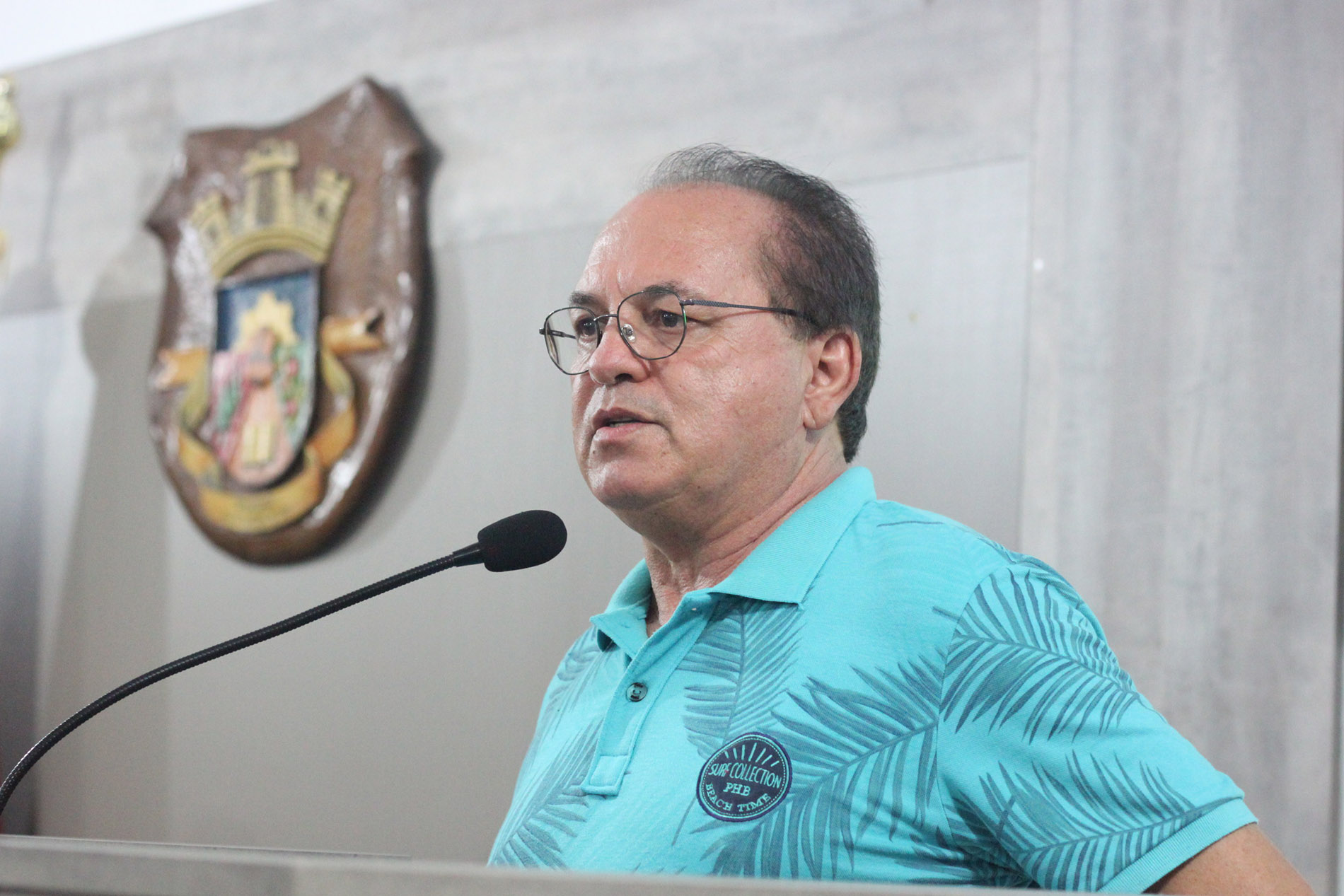 Adair quer acabar com os garranchos dos médicos