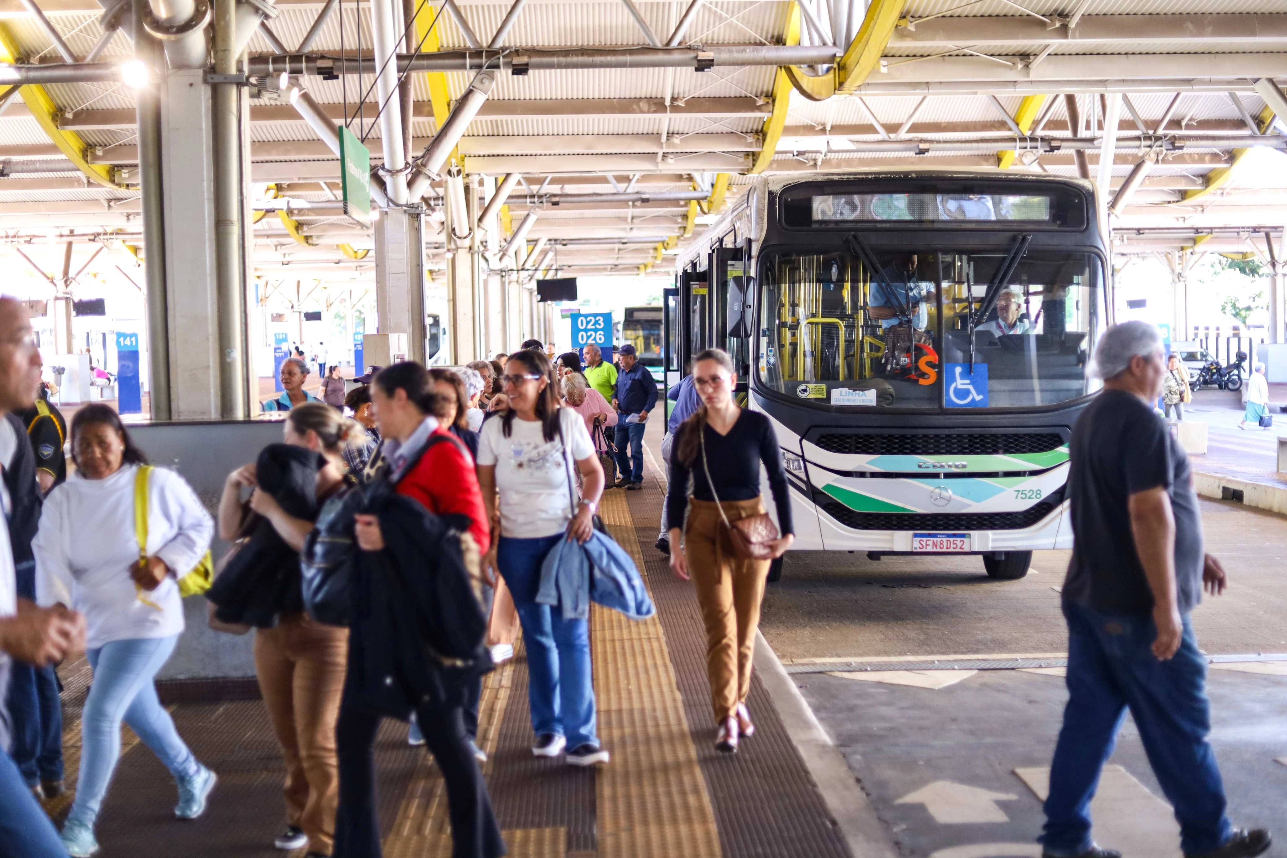 Agora é Lei: Programa incentiva uso responsável do transporte coletivo