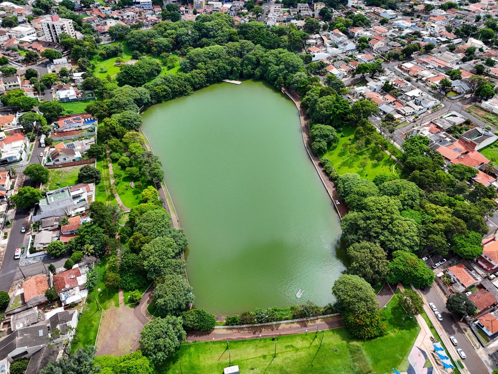 Quase 120 atletas vão atravessar a nado lago do Buracão na 4ª ‘Travessia Quebra Gelo’