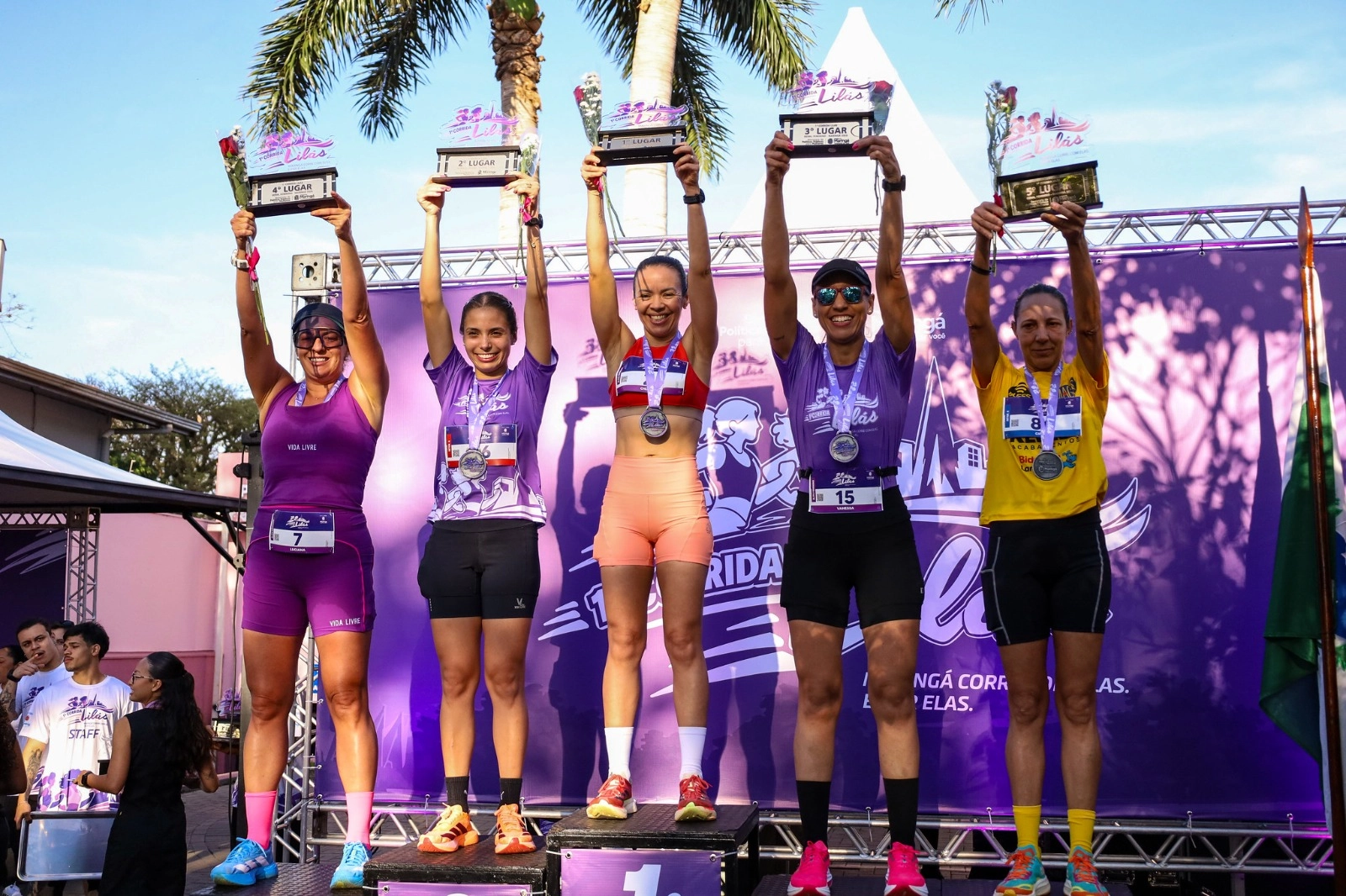No combate à violência contra a mulher, mais de 1,2 mil pessoas participam da 1ª Corrida Lilás em Maringá