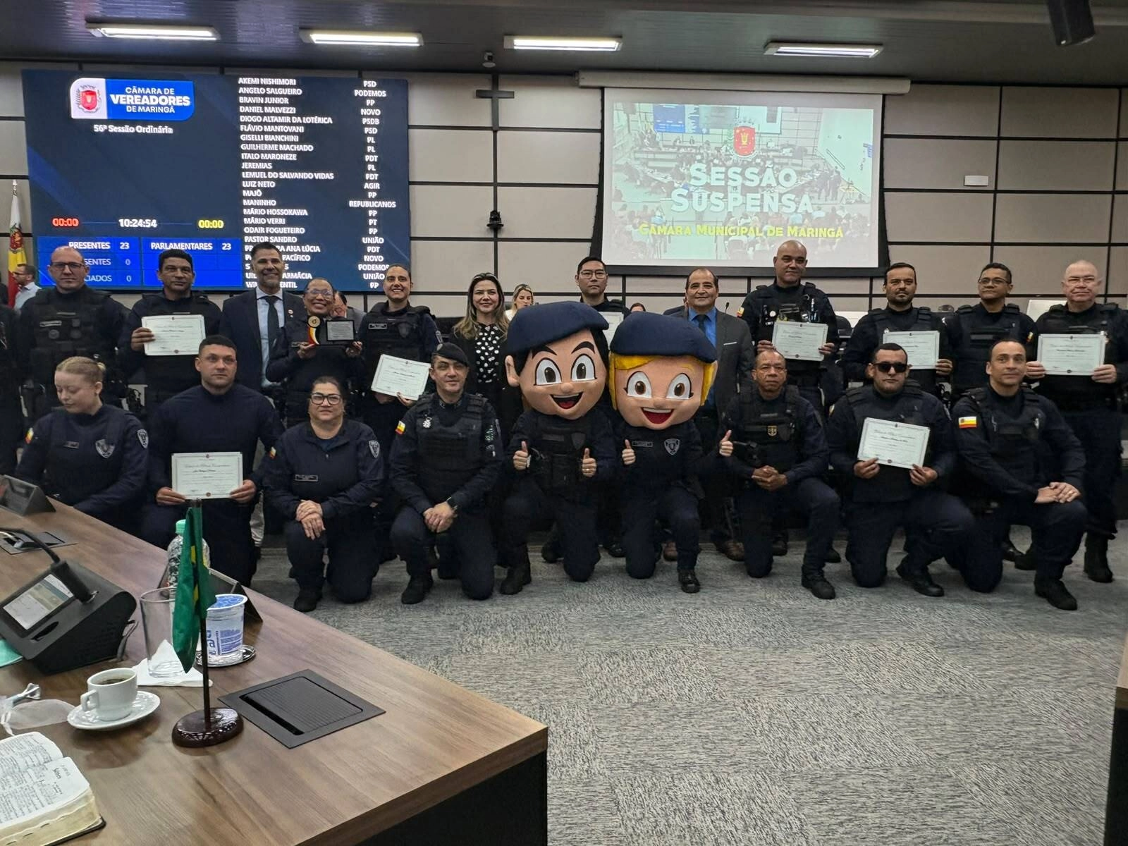Patrulha Escolar da Guarda Municipal é homenageada com Brasão do município na Câmara de Vereadores