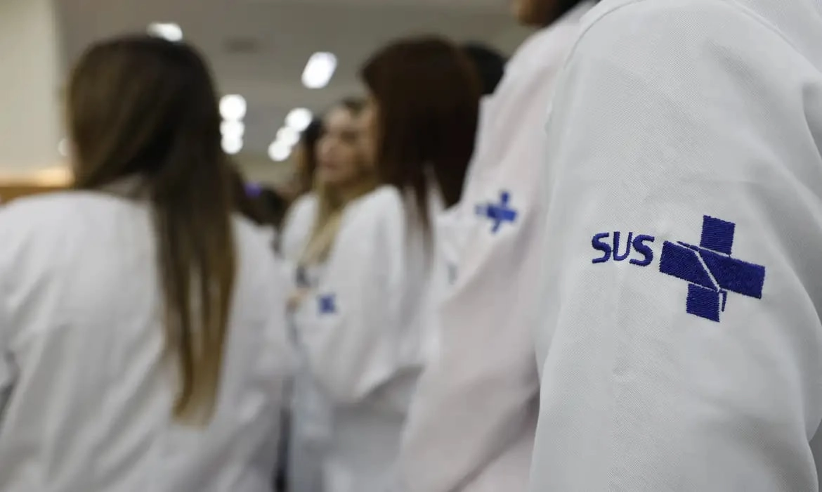 Exame feito em clínica particular poderá valer no SUS; projeto aprovado na Câmara vai ao Senado
