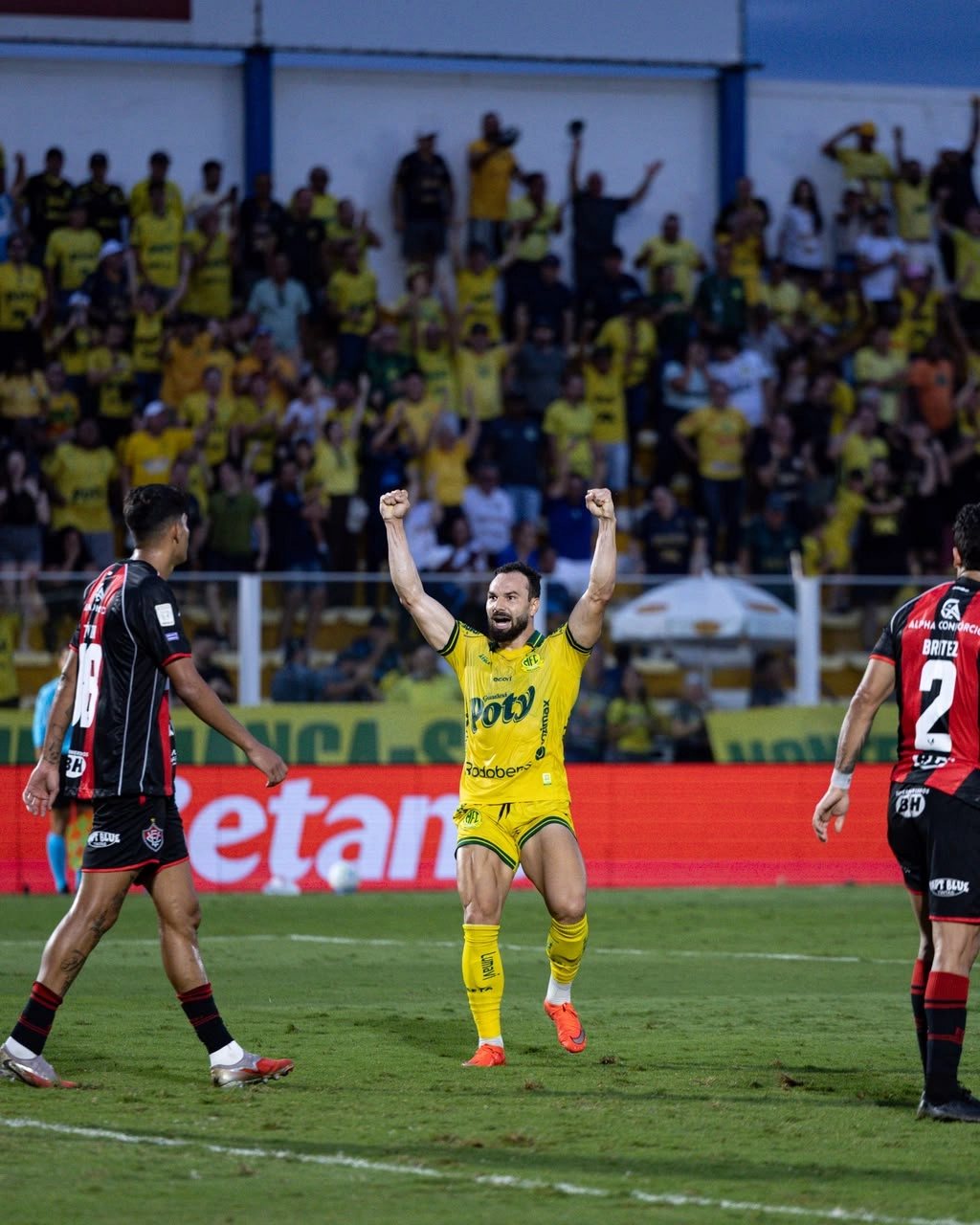 MIRASSOL REAGE NO SEGUNDO TEMPO E BUSCA EMPATE HEROICO CONTRA O VITÓRIA NO MAIÃO