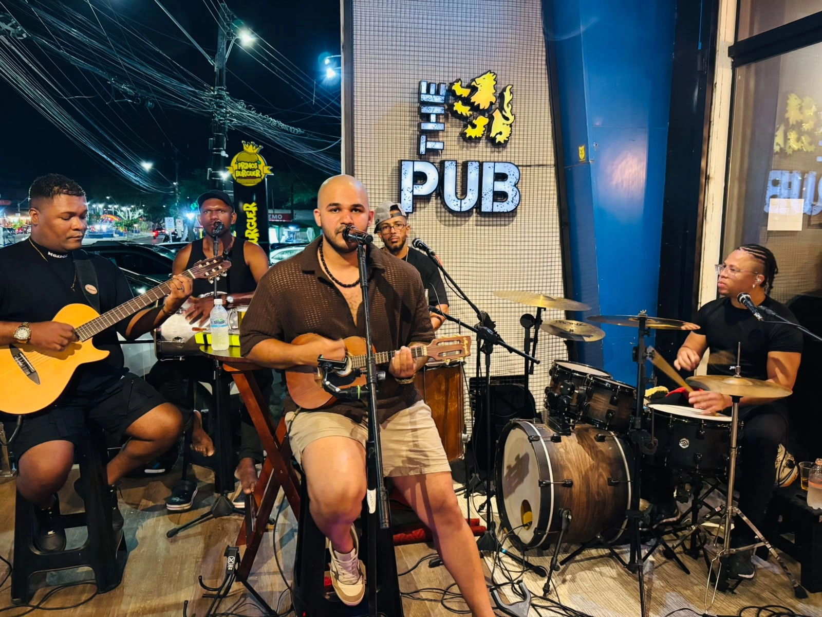 BatucaMais estreia em Feira de Santana e chega ao cenário do samba com a voz de Elias Brito