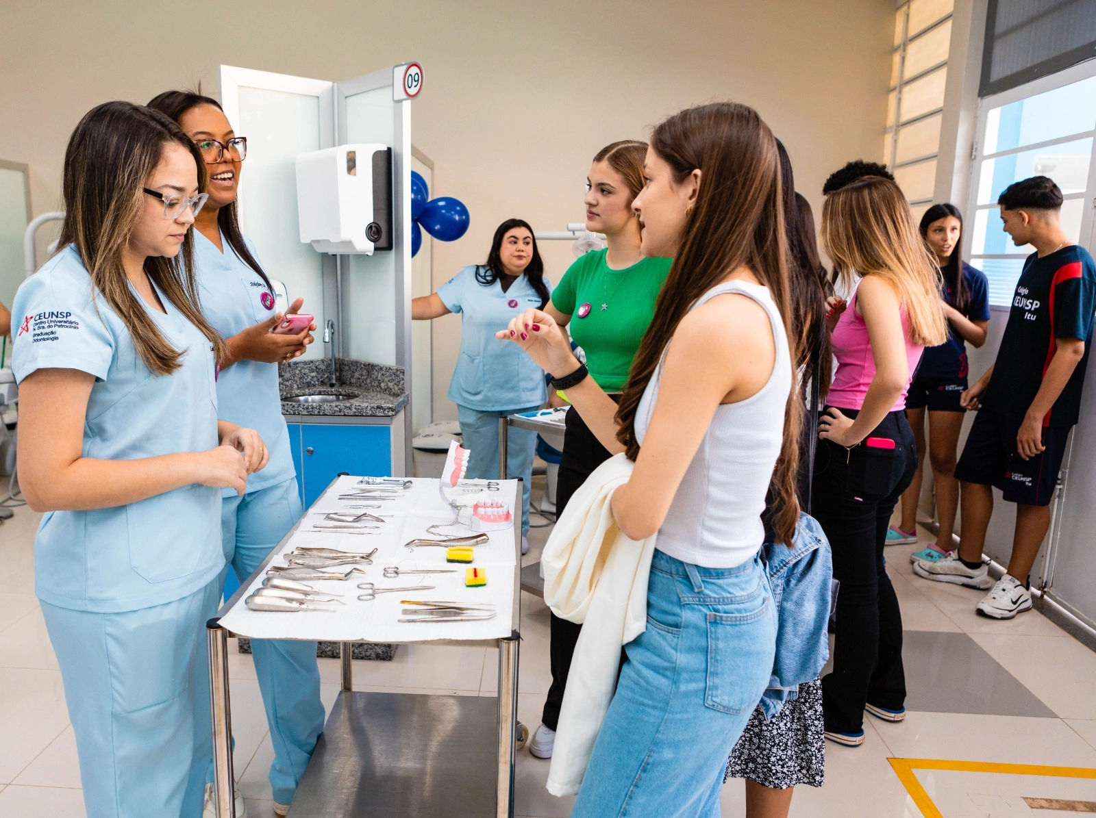Ceunsp oferece experiências práticas e orientação profissional a estudantes durante o Mochilão