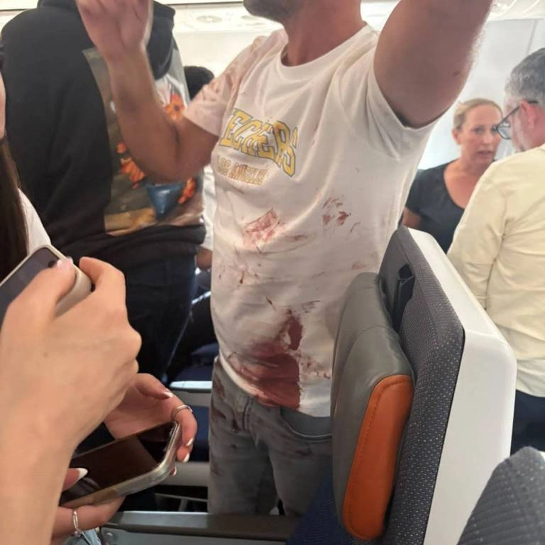 Autoridades israelenses afirmam que o incidente com o voo da flydubai desviado pode ter sido uma tentativa de "ataque terrorista".