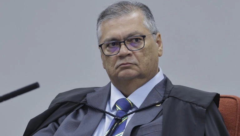 Dino manda recado para Nunes Marques e pede apuração sobre precatórios