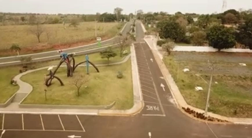 Governo de MS decreta desapropriação de terrenos para obra da Sanesul em Caracol .
