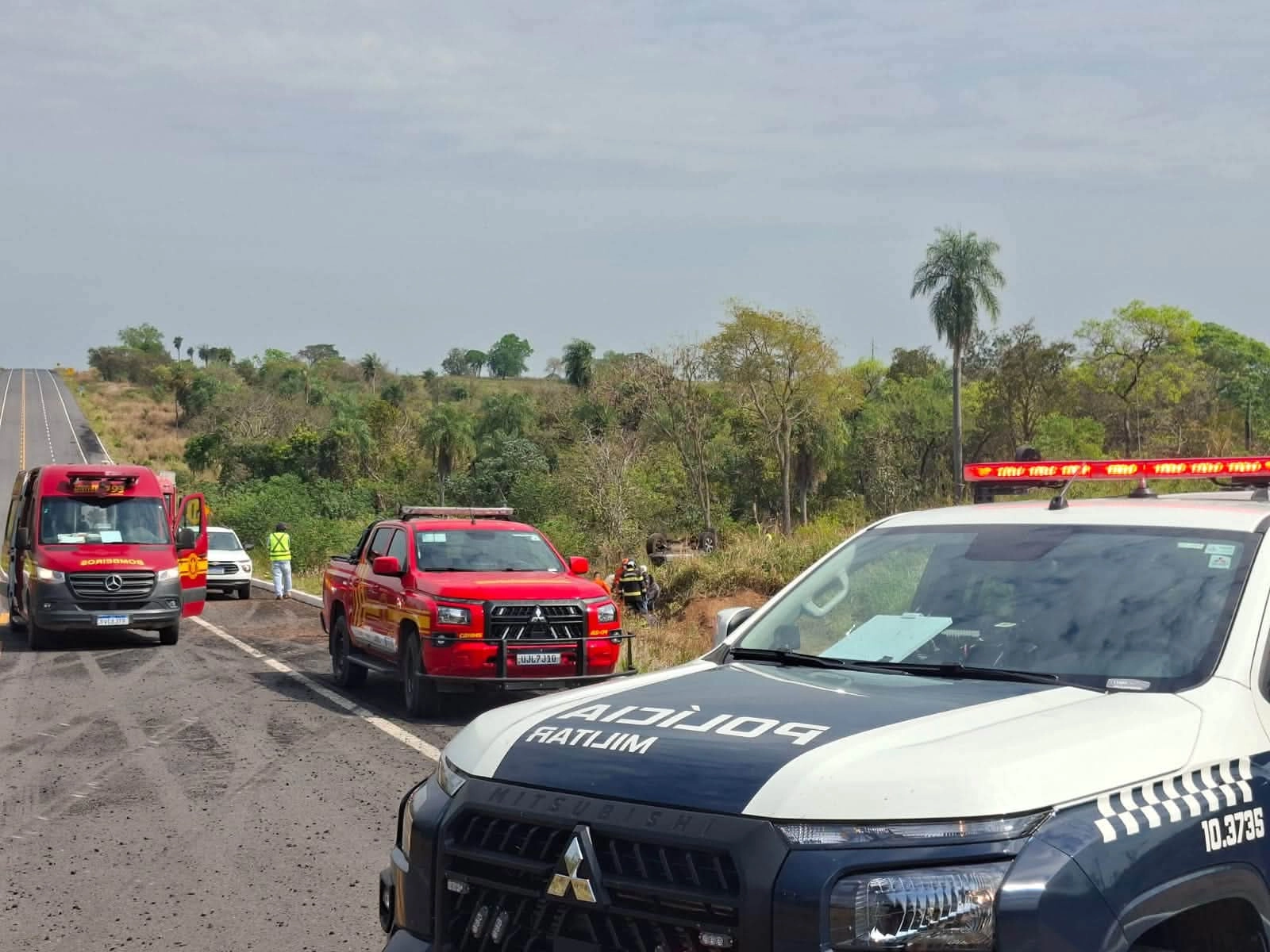 ACIDENTE DE TRÂNSITO NA BR-267 PRÓXIMO A ALTO CARACOL.