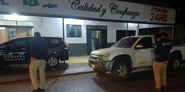 Filha suspeita de encomendar morte do pai, dono de funerária, é presa na fronteira.