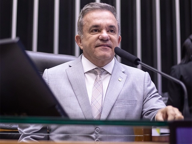 Vander agenda reunião no Planalto para agilizar ações após tempestade em Campo Grande