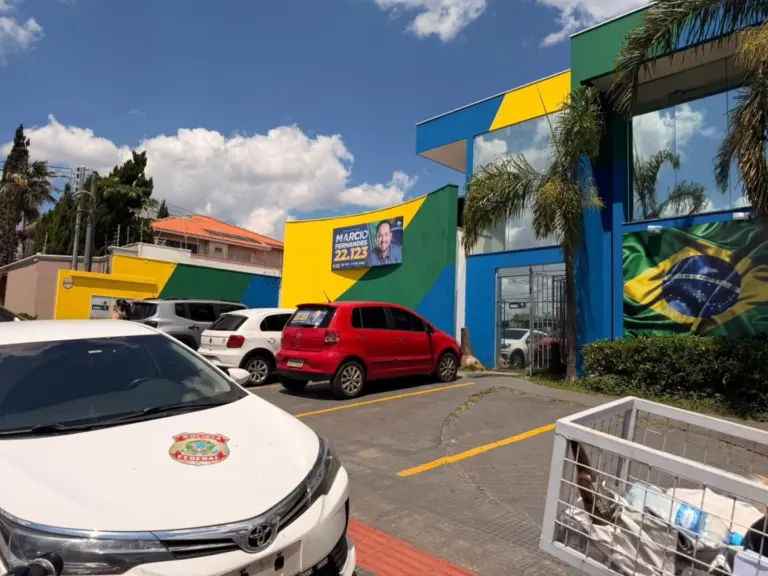 Comitê do Deputado Márcio Fernandes é alvo de buscas da Polícia Federal