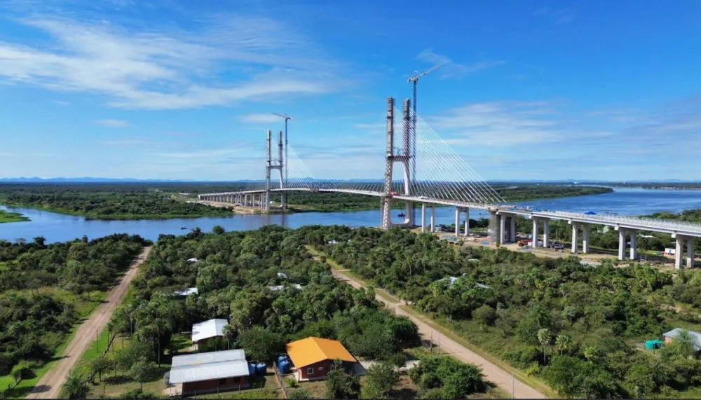 Ponte da Rota Bioceânica passa por ajustes estruturais e serviços de acabamento.