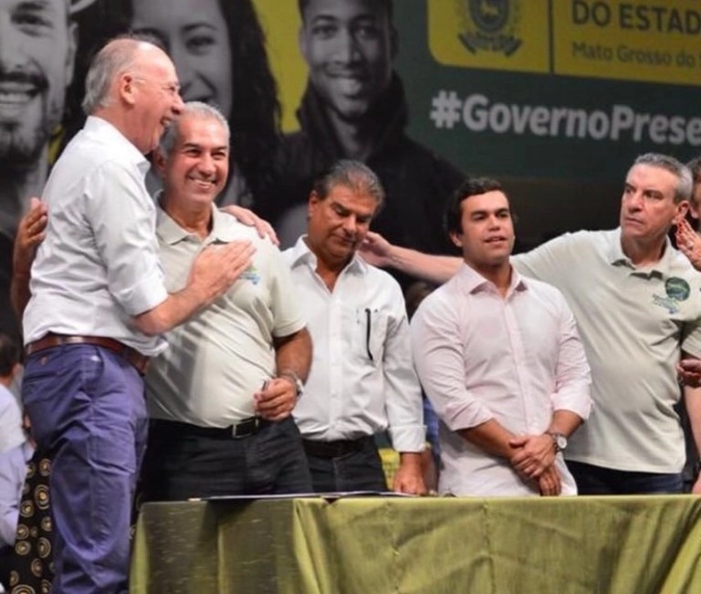 Após derrota de Flávio, Reinaldo vai pescar e adia definição importante para deputados.