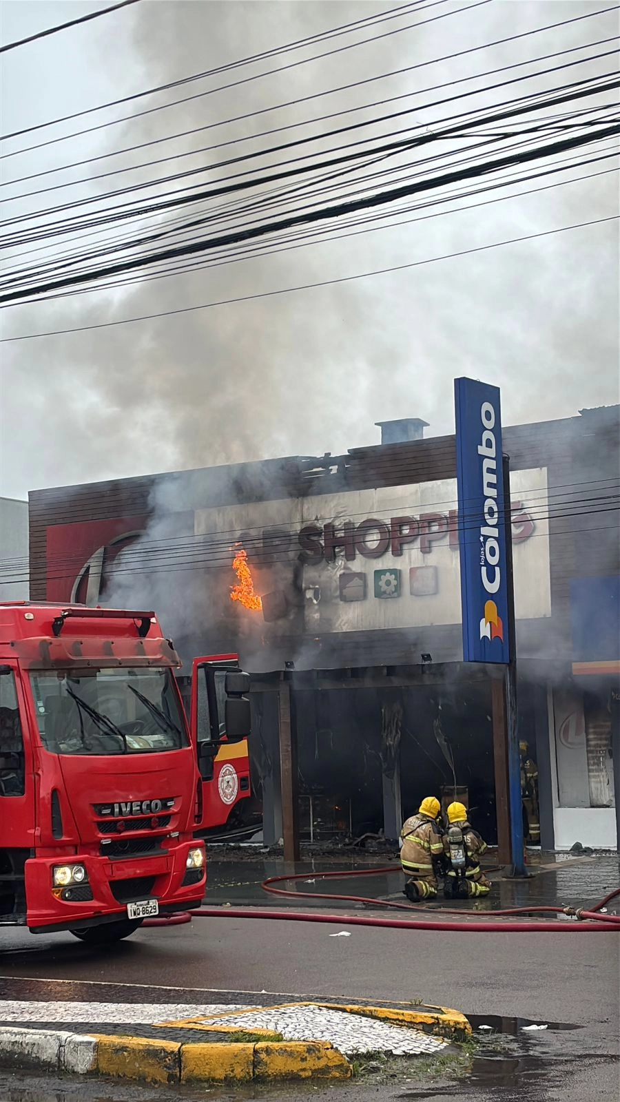Incêndio mobiliza bombeiros em Xangri-Lá