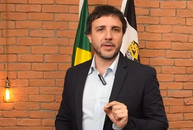 Missão oficializa a candidatura de Renan Santos à Presidência da República