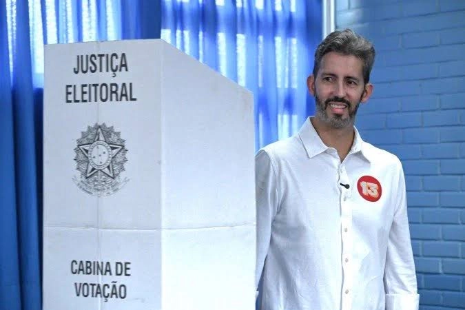 Grass promete seguir na política e reorganizar campo progressista