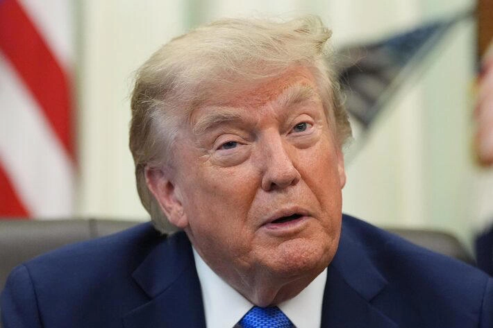 Por ameaça do Irã, Trump usou secretamente jato militar para deixar a Turquia após cúpula da Otan