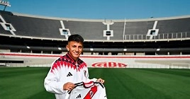 Almada revela motivo para trocar Flamengo pelo River Plate: 'Sentia falta do futebol argentino'