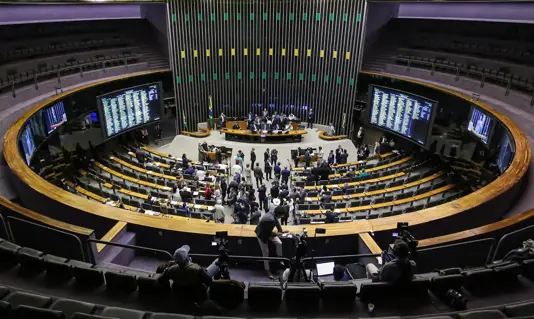 Quantos deputados o PT vai eleger em 2026? Confira a projeção de um dirigente da sigla