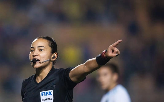 Edina Alves vira assunto em Internacional x Remo: 'Inventou'