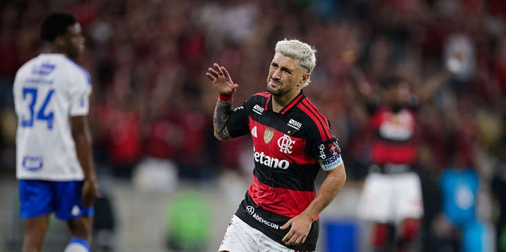 Flamengo supera o Cruzeiro no Maracanã e vai às quartas da Libertadores