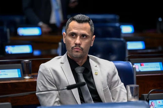 Cleitinho Azevedo só apoiará senadores que pedirem votos para ele
