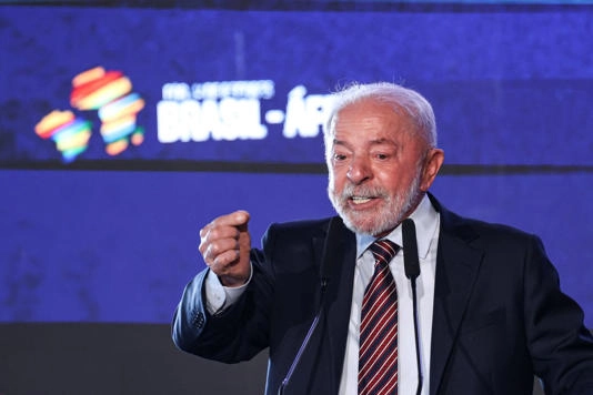 Lula avalia expulsar empresa americana do Brasil