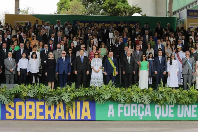Desfile de 7 de setembro em Brasília tem clima tenso entre autoridades