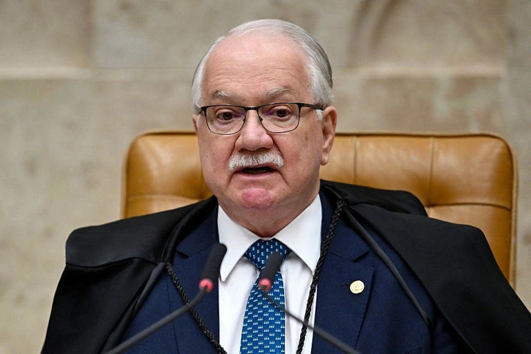 Em carta a Fachin, ministros aposentados manifestam apoio e cobram apuração pública e rigorosa diante de crise no STF