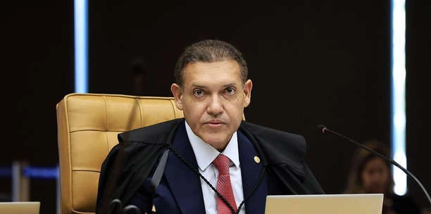 Voto de Kassio anima Mendonça e preocupa governo e Moraes
