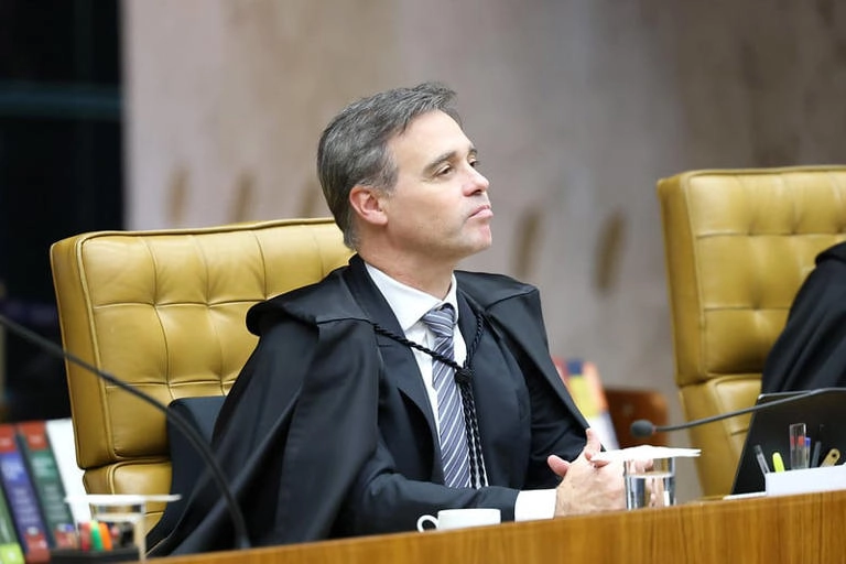Mendonça recua e abre novos sigilos do caso Banco Master