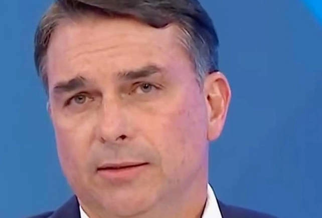 Flávio Bolsonaro quer reformar a reforma e prepara mudanças na área econômica