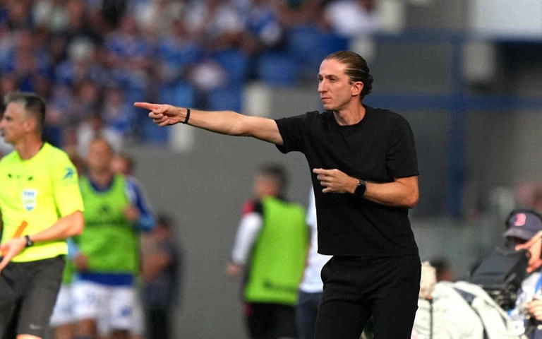 Filipe Luís chama atenção após jogo do Monaco: 'Avassalador'