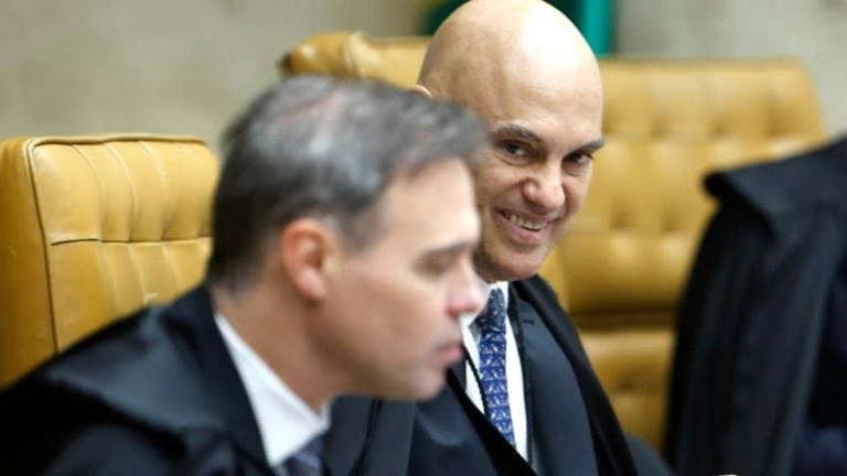 Moraes tentou atribuir a Mendonça falhas em investigação da PF